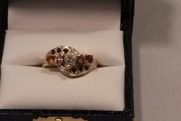 Mothers Ring with Heart Diamond 14k Yellow Gold